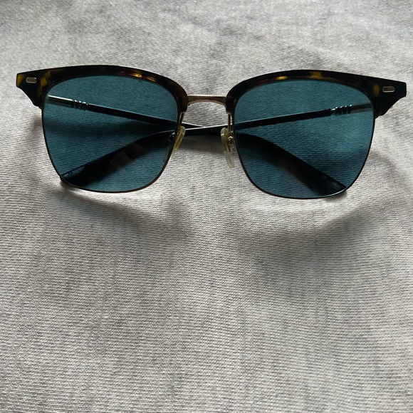 Gucci Sunglasses - Picture 1 of 4